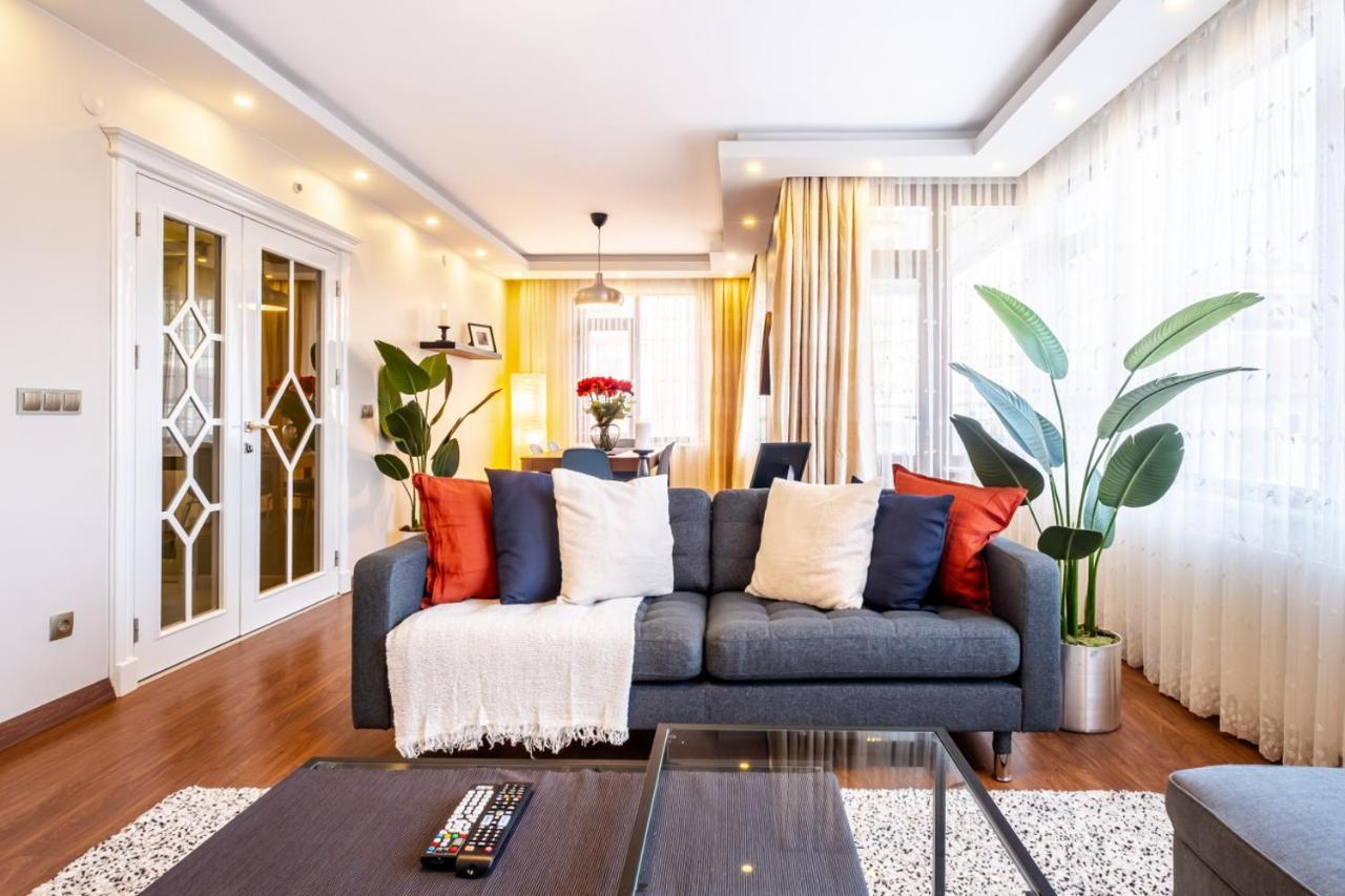 Captivating Flat With Balcony Near Besiktas Pier Daire İstanbul Dış mekan fotoğraf